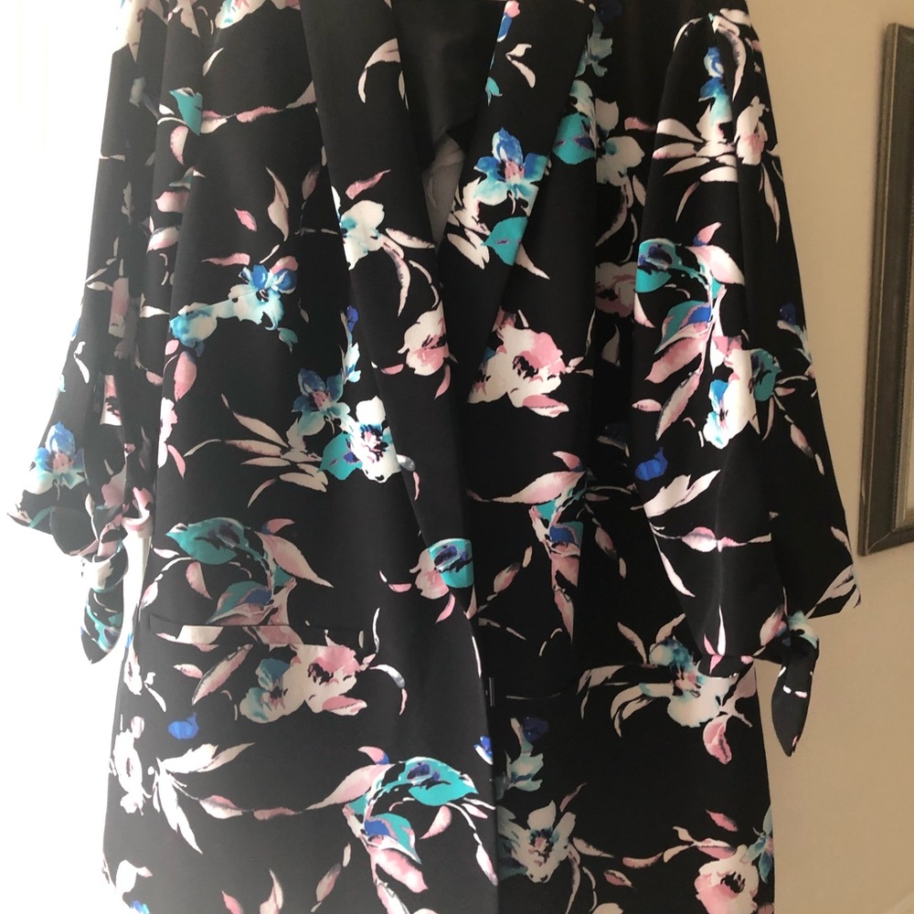 Lane Bryant floral size 18/20 blazer